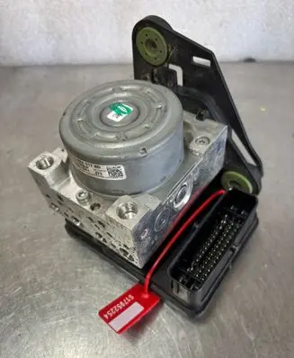 Volkswagen Arteon Master brake cylinder