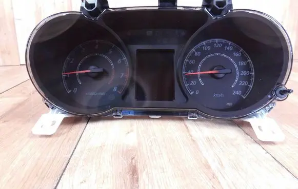 Mitsubishi ASX Speedometer (instrument cluster) 8100C621