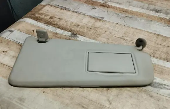 Ford C-MAX I Sun visor