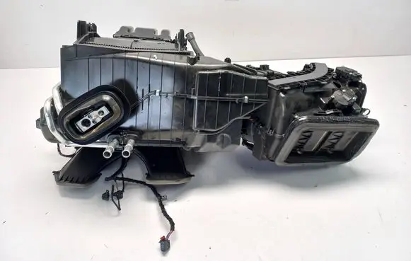 Porsche Cayenne (9Y0 9Y3) Interior heater climate box assembly 4M1820001N