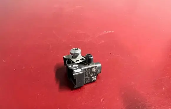 BMW X5 G05 Airbag deployment crash/impact sensor 9314520 65779314520