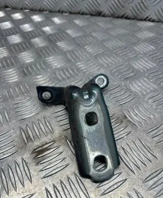 Opel Zafira C Rear door lower hinge