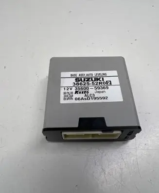 Suzuki Swift III Light module LCM 3862552R02 3560059369 06ASD195592