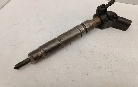 Fuel injector