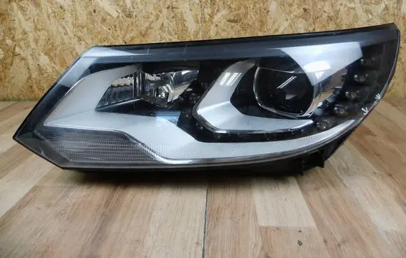 Volkswagen Tiguan Headlight/headlamp 5N1941033