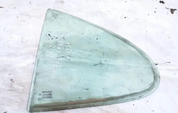 Renault Megane I Rear vent window glass 