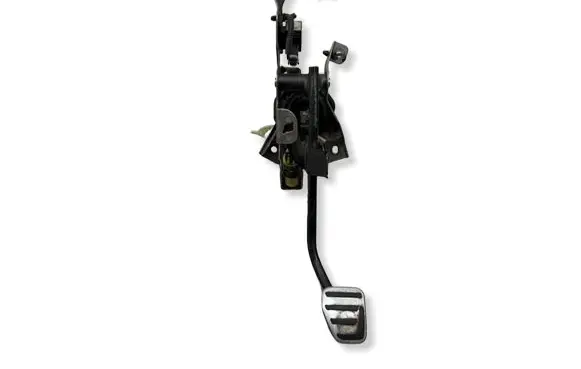 Volvo V40 Clutch pedal 