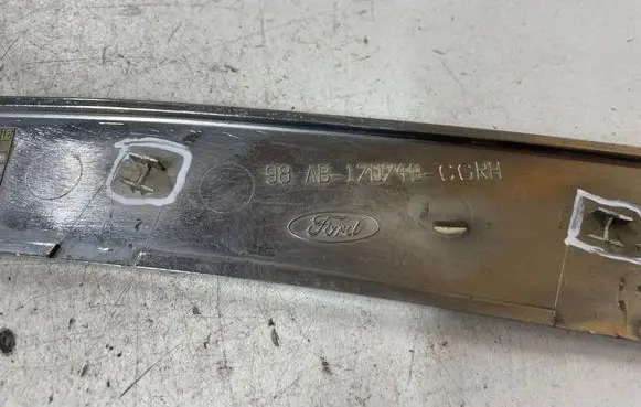 Ford Focus Front bumper splitter molding 98AB17D749