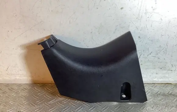 Foot area side trim
