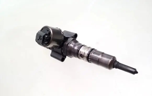 Audi A3 S3 8P Fuel injector 03G130073B 0414720403