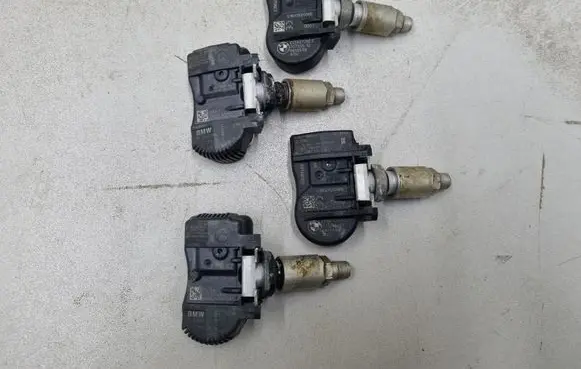 BMW i3 Tire pressure sensor 70735510 707355