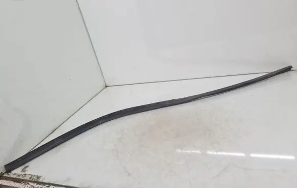 Audi A6 S6 C6 4F Engine compartment rubber 4F0823723