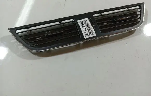 Mercedes-Benz CLS C219 Dash center air vent grill