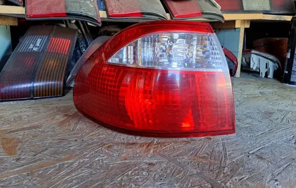 Mazda 626 Rear/tail lights 22061922