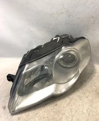 Volkswagen PASSAT B6 Headlight/headlamp 247J1601
