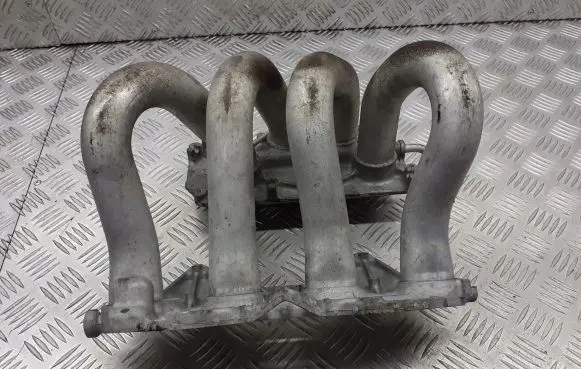 Nissan Primera Intake manifold