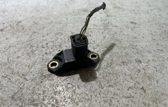 Audi A4 S4 B8 8K Airbag deployment crash/impact sensor 4F0907651 H04201107