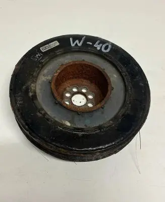 Volkswagen Touareg II Crankshaft pulley 059105251BB 24021108