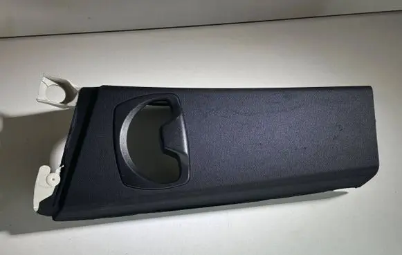 BMW 3 E92 E93 (B) pillar trim (bottom) 7117469