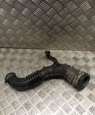 Nissan Note (E11) Turbo air intake inlet pipe/hose 8200500383