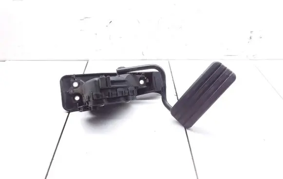 Renault Espace - Grand espace IV Accelerator throttle pedal 8200007512 6PV00811922