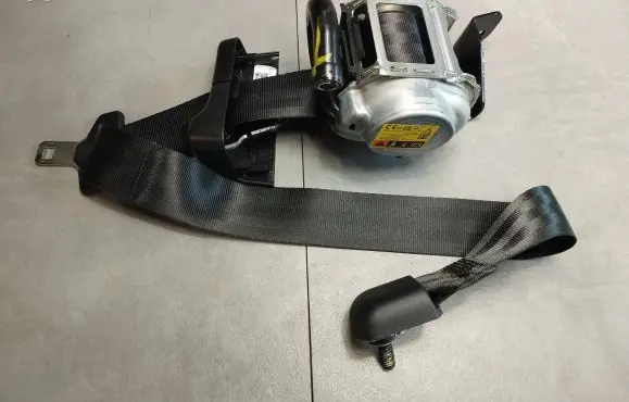 Volkswagen Amarok II Rear seatbelt MB3B26611E50BD
