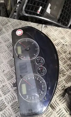 Volkswagen Sharan Speedometer (instrument cluster) 7m3920820h