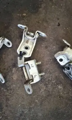 Nissan Qashqai Rear door hinge set 326G