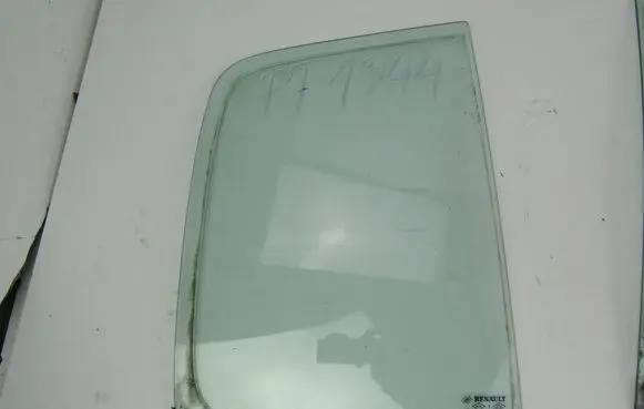 Renault Thalia I Rear side window 