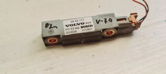 Volvo V70 Airbag deployment crash/impact sensor 9452777 070901