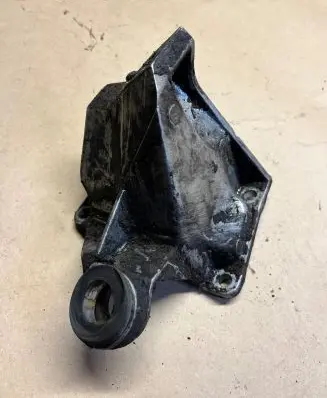 Audi A6 S6 C4 4A Engine mounting bracket 4A0399114F