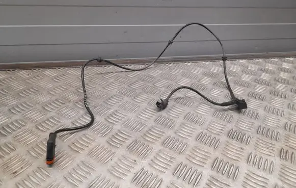 Mercedes-Benz CLS C218 X218 Rear ABS sensor wiring A2125402605