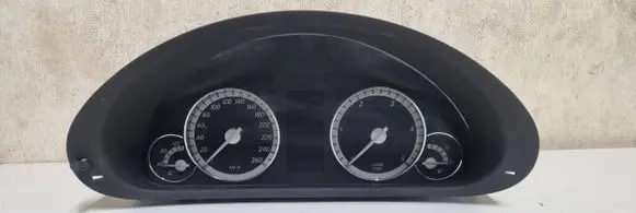 Mercedes-Benz CLC CL203 Speedometer (instrument cluster) A2035409148