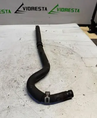 Coolant pipe/hose