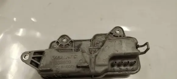Volvo S90, V90 Vacuum air tank 31339809