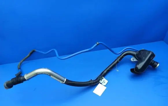 Mercedes-Benz R W251 Fuel tank filler neck pipe A2514710223 34906 1001370
