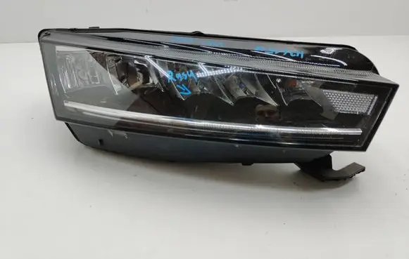 Skoda Octavia Mk4 Headlight/headlamp 5E4941016