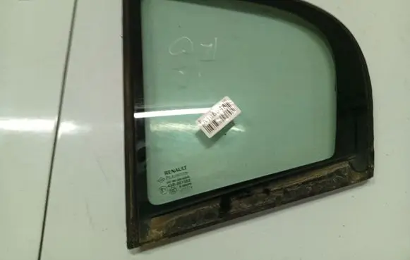 Renault Laguna III Rear vent window glass As2