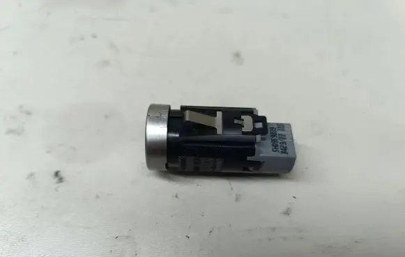 Volkswagen Golf VII Engine start stop button switch 5H0959839