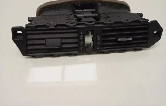BMW 5 E60 E61 Dash center air vent grill 6910734 7009275