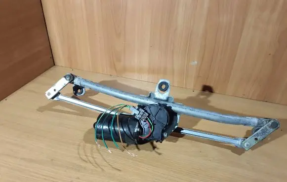Audi A3 S3 8L Front wiper linkage and motor 1J1955113A 1J1955218