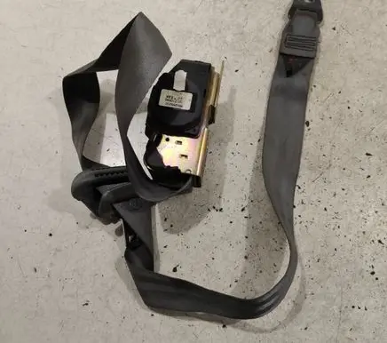 Peugeot 806 Middle seatbelt (rear) 550268200