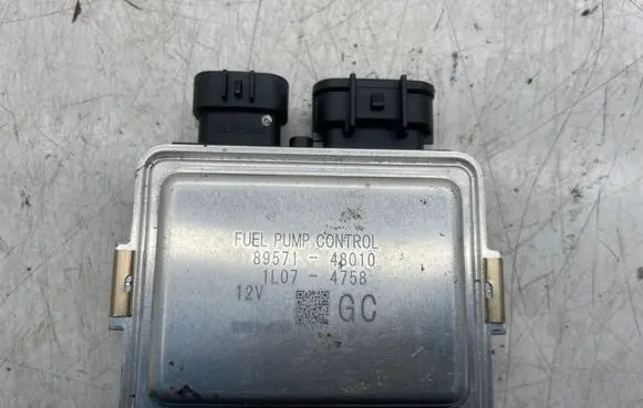 Toyota RAV 4 (XA50) Fuel injection pump control unit/module 8957148010