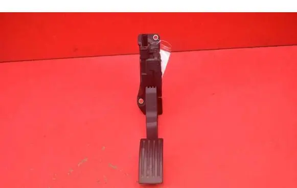 Ford Focus ST Accelerator throttle pedal EV61-9F836-AA