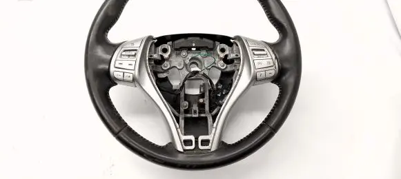 Nissan Qashqai Steering wheel
