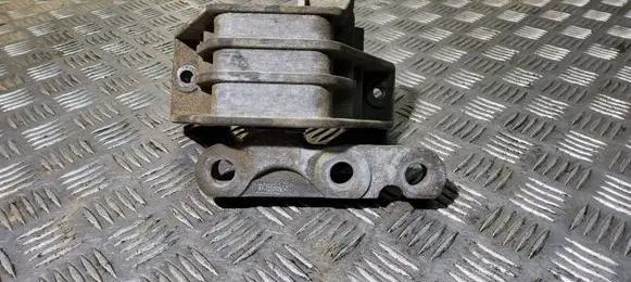 Opel Signum Engine mount bracket V04656