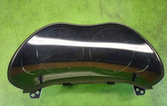 Toyota Avensis T220 Speedometer (instrument cluster) 8380005570H