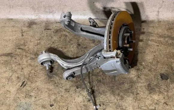 Jaguar I-Pace Front wheel hub J9D33K185BC