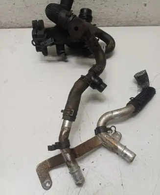 Engine coolant pipe/hose