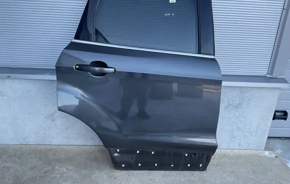 Ford Kuga II Rear door 